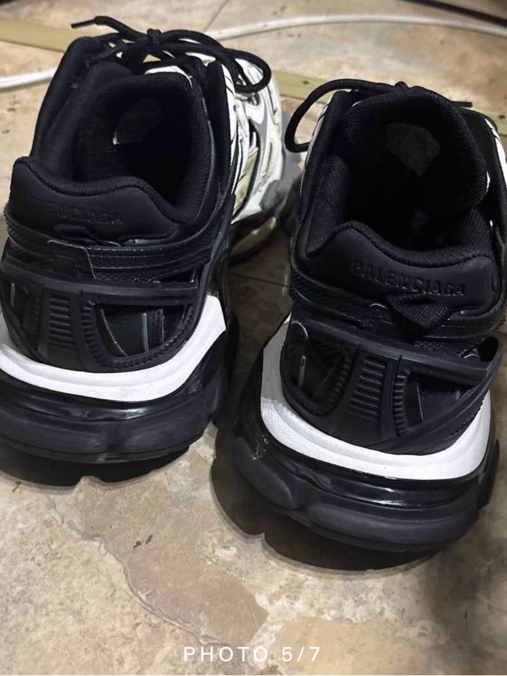 Balenciaga Black Interior Sneaker Label Detail - Picture 5 of 6